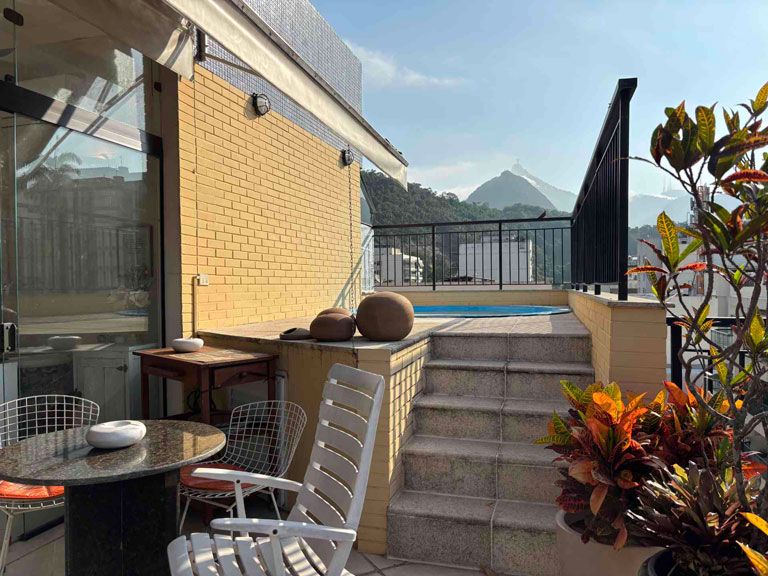 1.1-Foto-Capa-piscina-privativa-vista-v2-768x576px